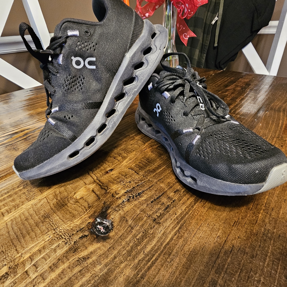 On Womens Cloud Surfer Running Shoes